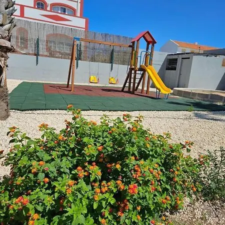 Apartment Luxury With Pool In Historical Town And Great Surfing Beaches *