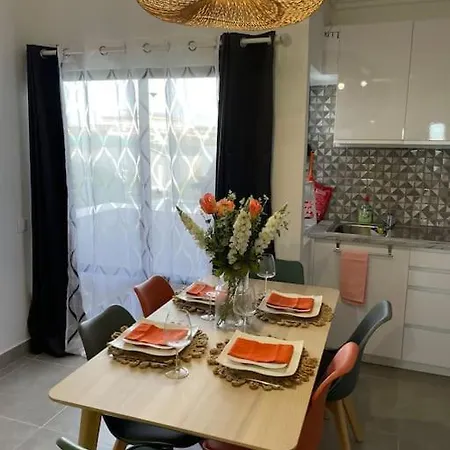 Luxury With Pool In Historical Town And Great Surfing Beaches