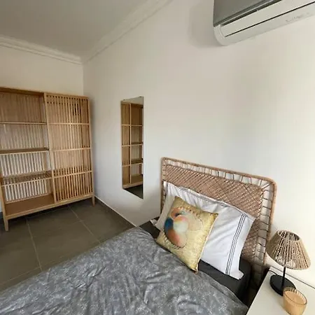 Daire Luxury With Pool In Historical Town And Great Surfing Beaches *