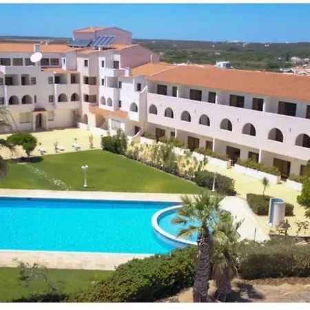 Apartment Luxury With Pool In Historical Town And Great Surfing Beaches *