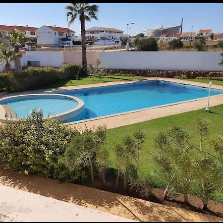 Luxury With Pool In Historical Town And Great Surfing Beaches