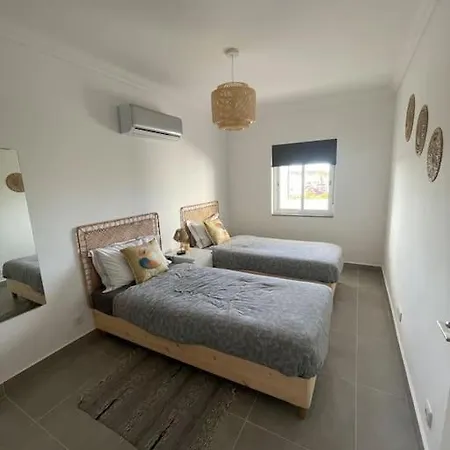 Luxury With Pool In Historical Town And Great Surfing Beaches Sagres