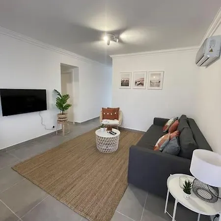Apartment Luxury With Pool In Historical Town And Great Surfing Beaches Sagres